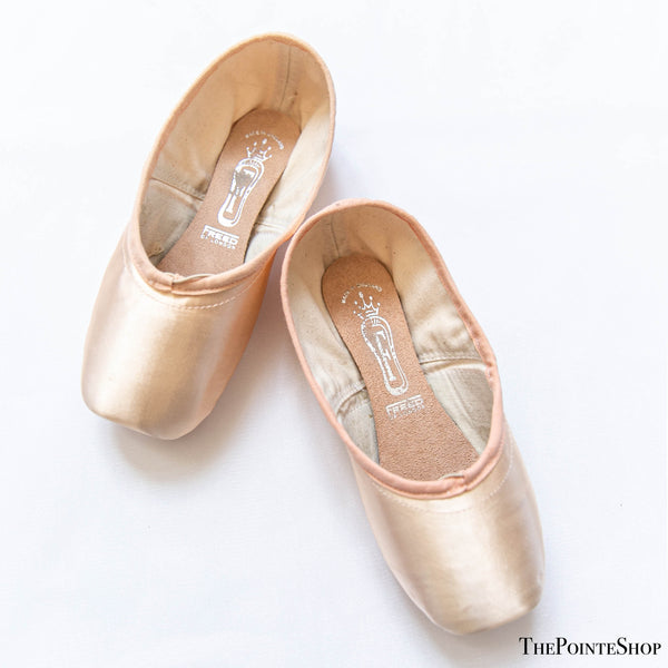 freed classic pro pink satin ballet pointe shoes