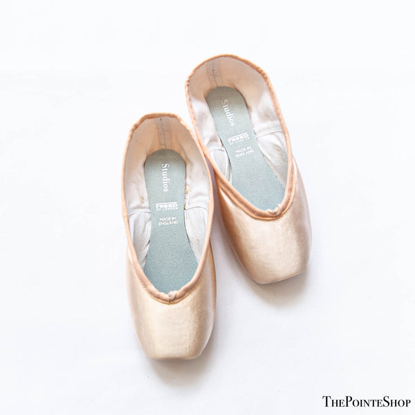 freed studio ii pink satin ballet pointe shoe