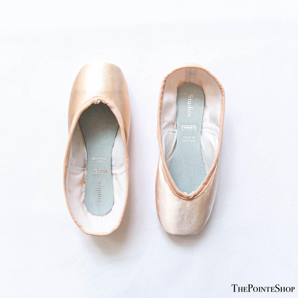 front and back freed studio ii pink satin ballet pointe shoe